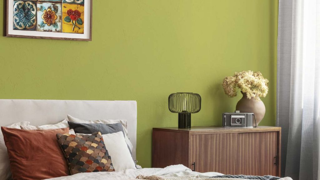Habitación moderna con color verde