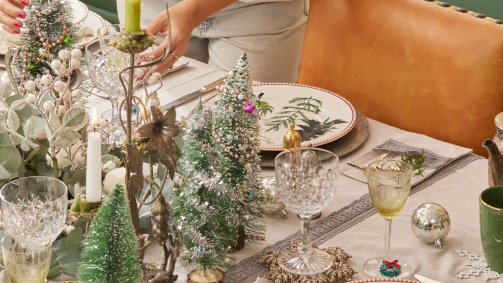Ambiente Corona con vajilla Christmas Trees