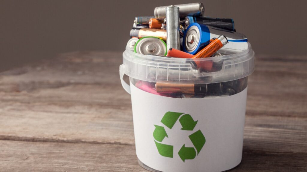 5. Ojo: arrojar basura con sentido