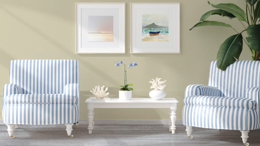 Sala Corona con pintura Corona en tono Spinney Mountain 4K2-1