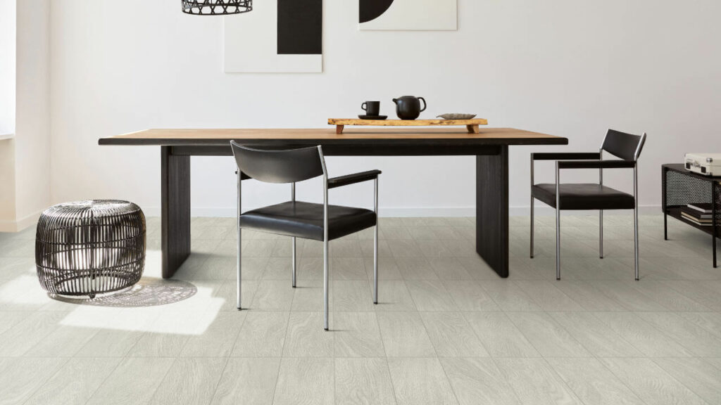 Ambiente Corona con piso madera Niagara Gris