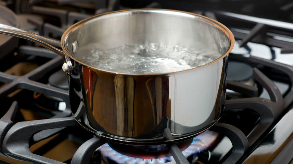 6. Hervir el agua para filtrarla