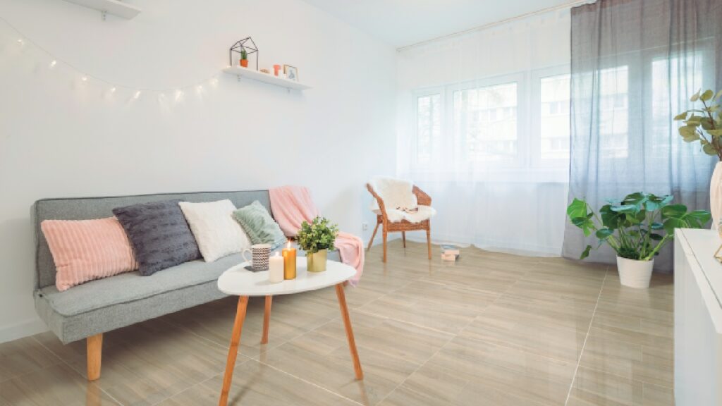Ambiente sala Corona con cerámicos