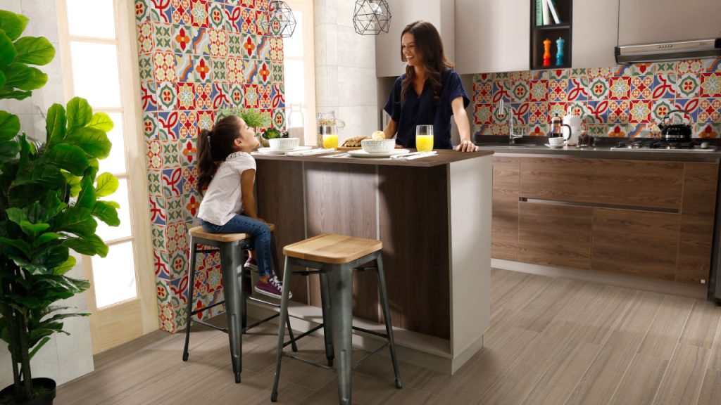 Ambiente Corona con Piso Pared Palmi Lis Multicolor