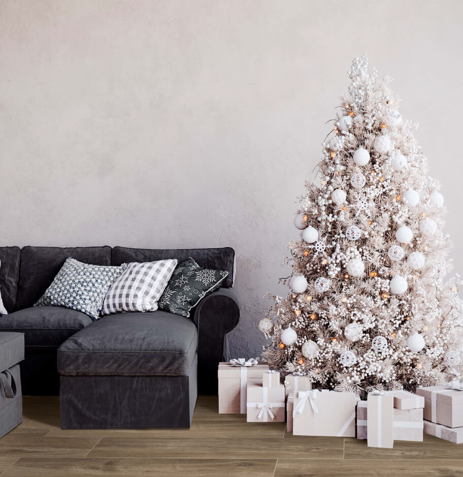 Decoración navideña en sala con ambiente Corona