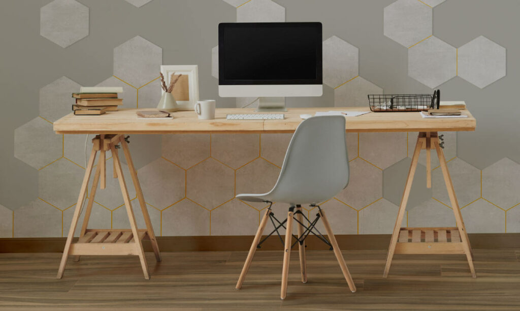Ambiente Corona con decorado hexagonal Cemento Gris y boquilla amarilla