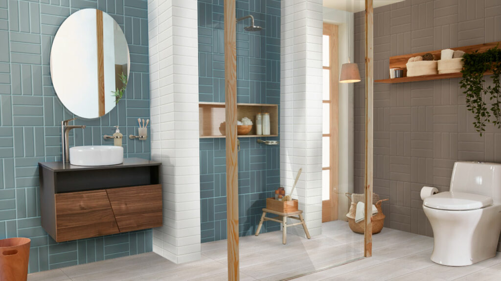 Ambiente Corona baño con Brick Azul Niebla y Tórtora en paredes y Mueble Plus Vessel 70cm