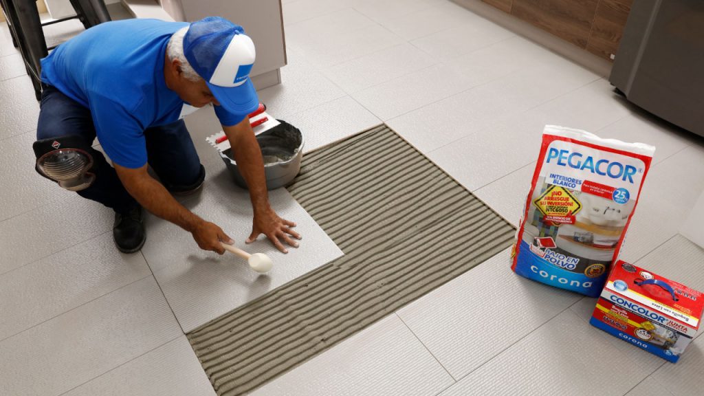 Instalación de piso con Pegacor® Corona