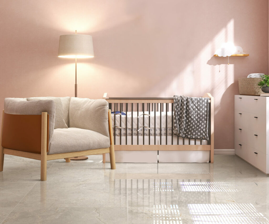 Ambiente Corona con pintura color Peach Peace 1F1-3 y piso Porcelanato Botticelli