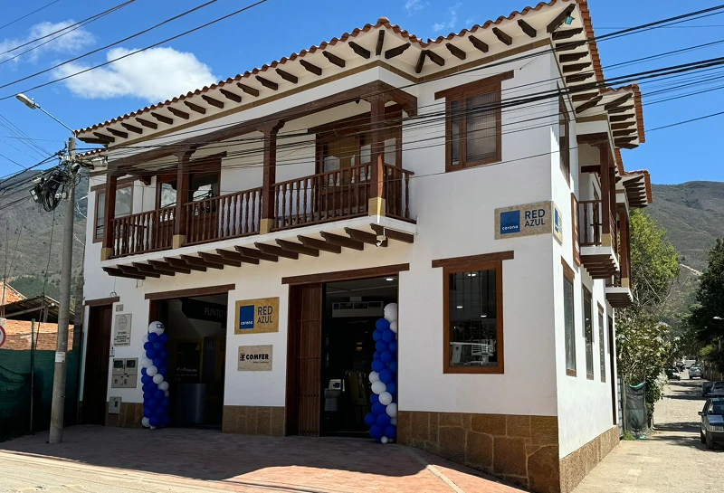 Fachada Red Azul Comfer Villa de Leyva