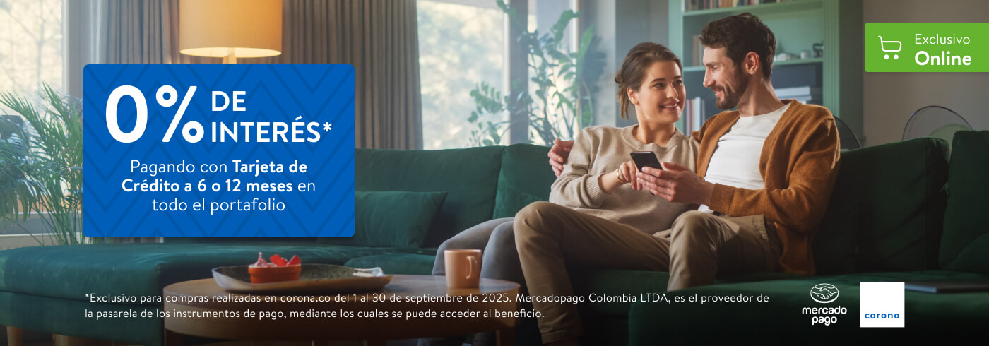 Pareja adquiriendo crédito 0% interés en Corona.co